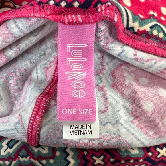 LulaRoe Disney’s Minnie Mouse Geometric Leggings Size OS (2-10) - Picture 8 of 10